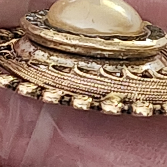 Vintage Dress-clip with Faux Pearl and Rhinestone - Picture 6 of 9